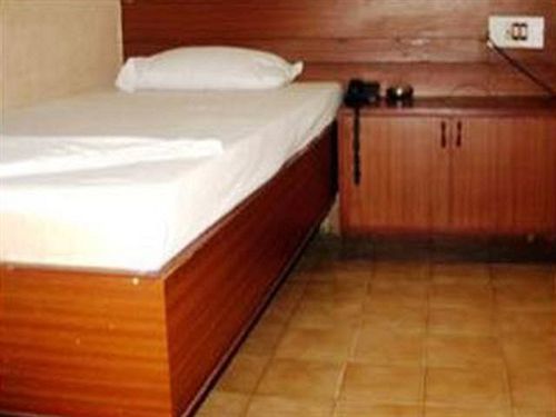 Hotel Ammu Palace Chennai Exterior photo