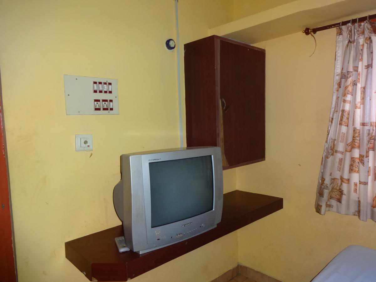 Hotel Ammu Palace Chennai Exterior photo