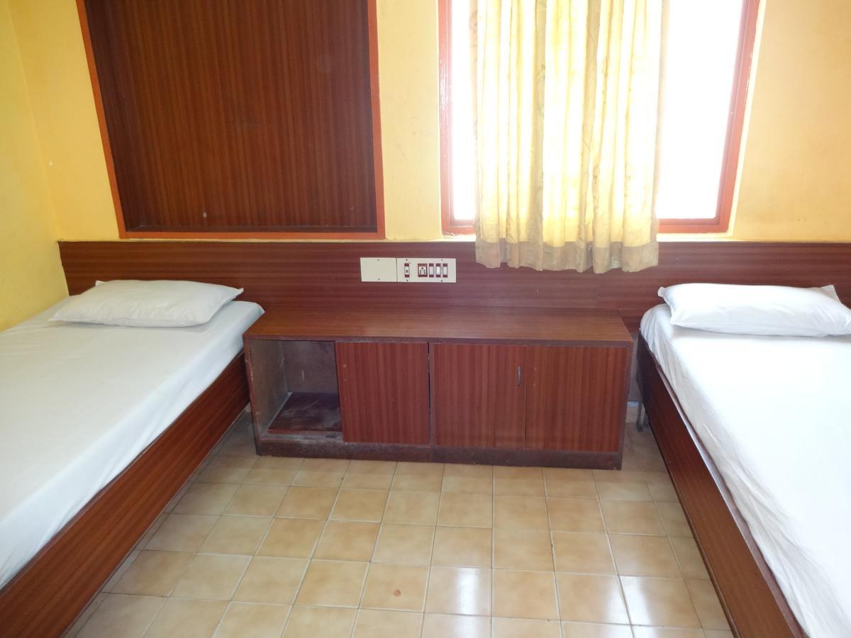 Hotel Ammu Palace Chennai Exterior photo