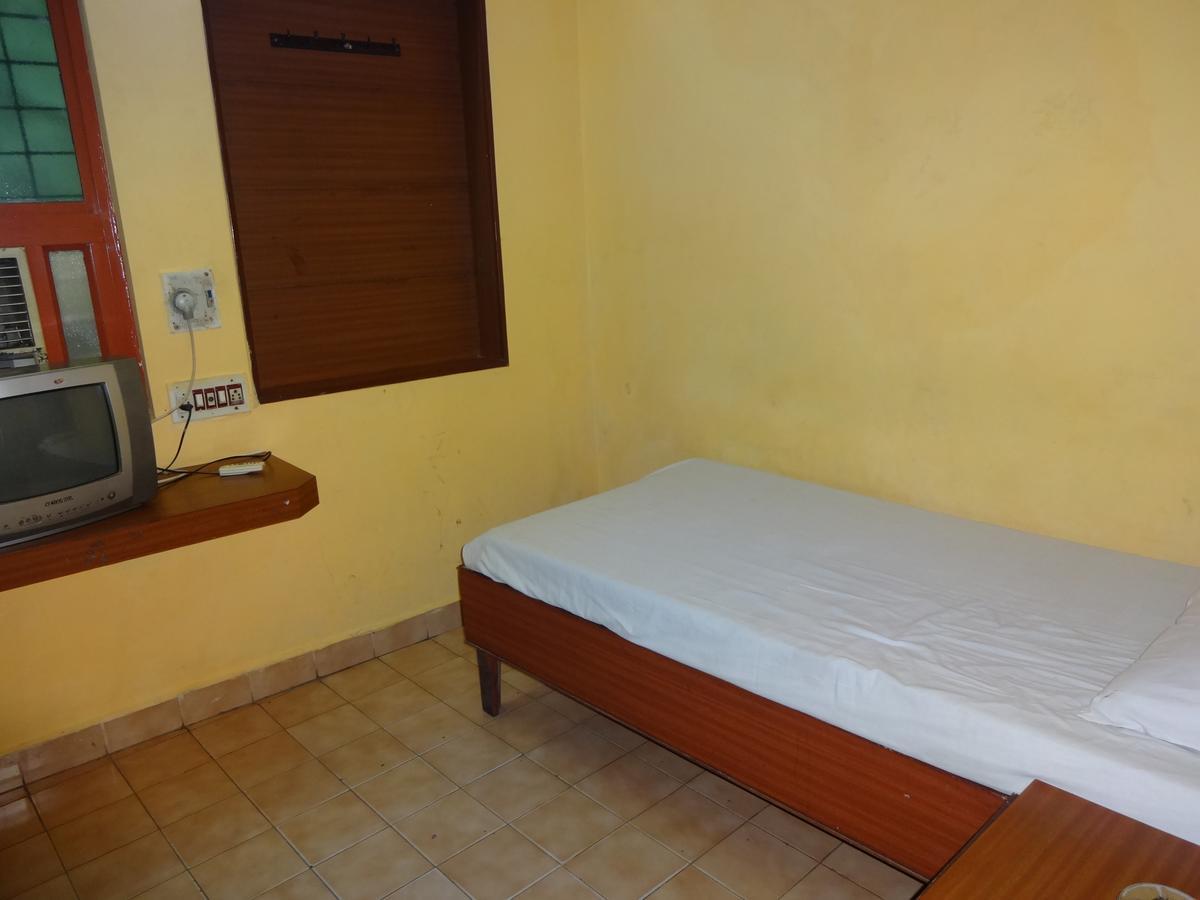 Hotel Ammu Palace Chennai Exterior photo